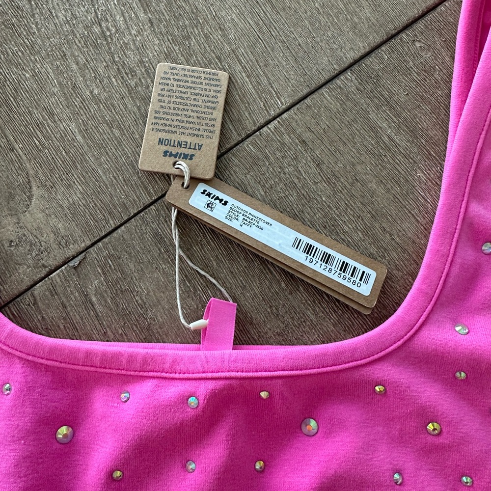 SKIMS Pink Rhinestone set - Picture 5 of 5